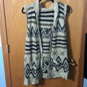 Hooded sweater vest